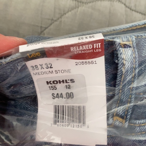 Brand new sealed in bag lot of 4 pairs of Lee jeans - Picture 3 of 5